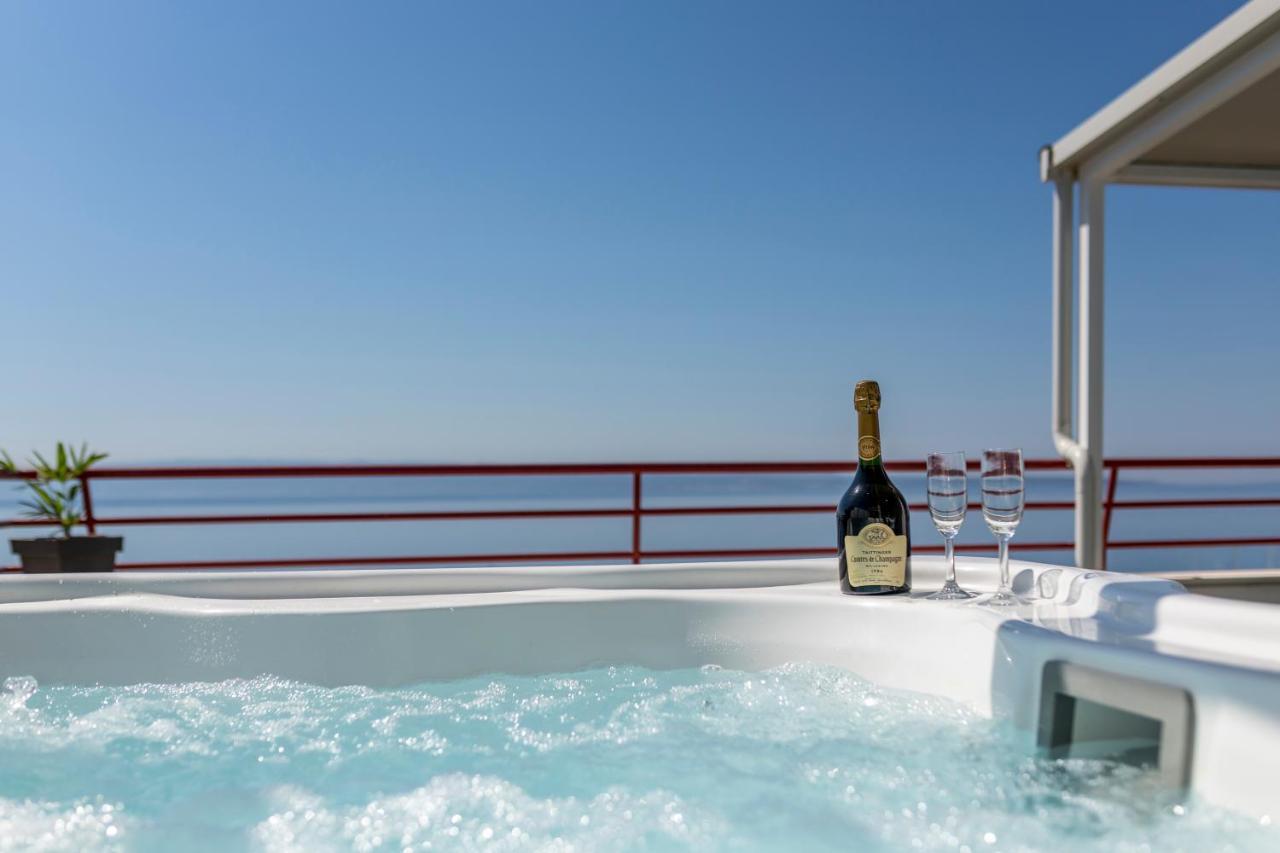 Apartament Seaside Penthouse With Hot Tub Sky Living Split Zewnętrze zdjęcie