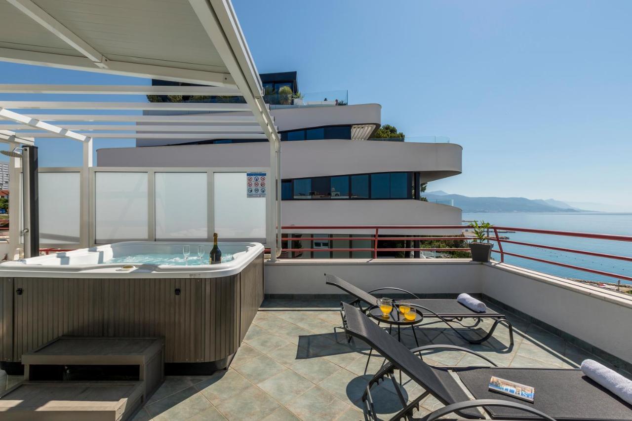 Apartament Seaside Penthouse With Hot Tub Sky Living Split Zewnętrze zdjęcie