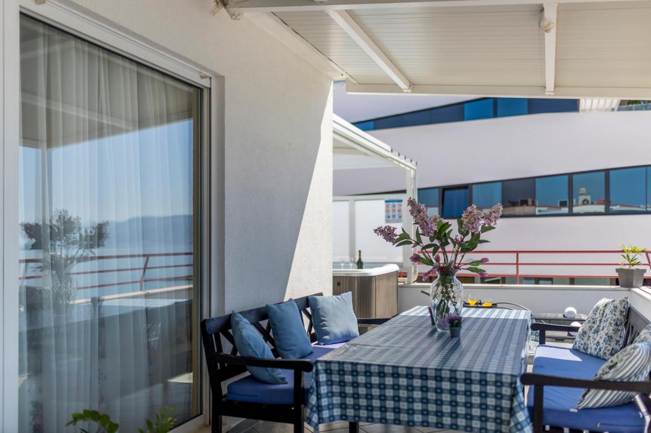 Apartament Seaside Penthouse With Hot Tub Sky Living Split Zewnętrze zdjęcie