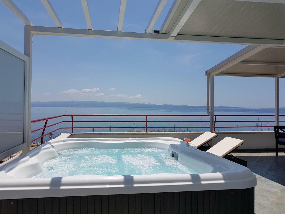 Apartament Seaside Penthouse With Hot Tub Sky Living Split Zewnętrze zdjęcie