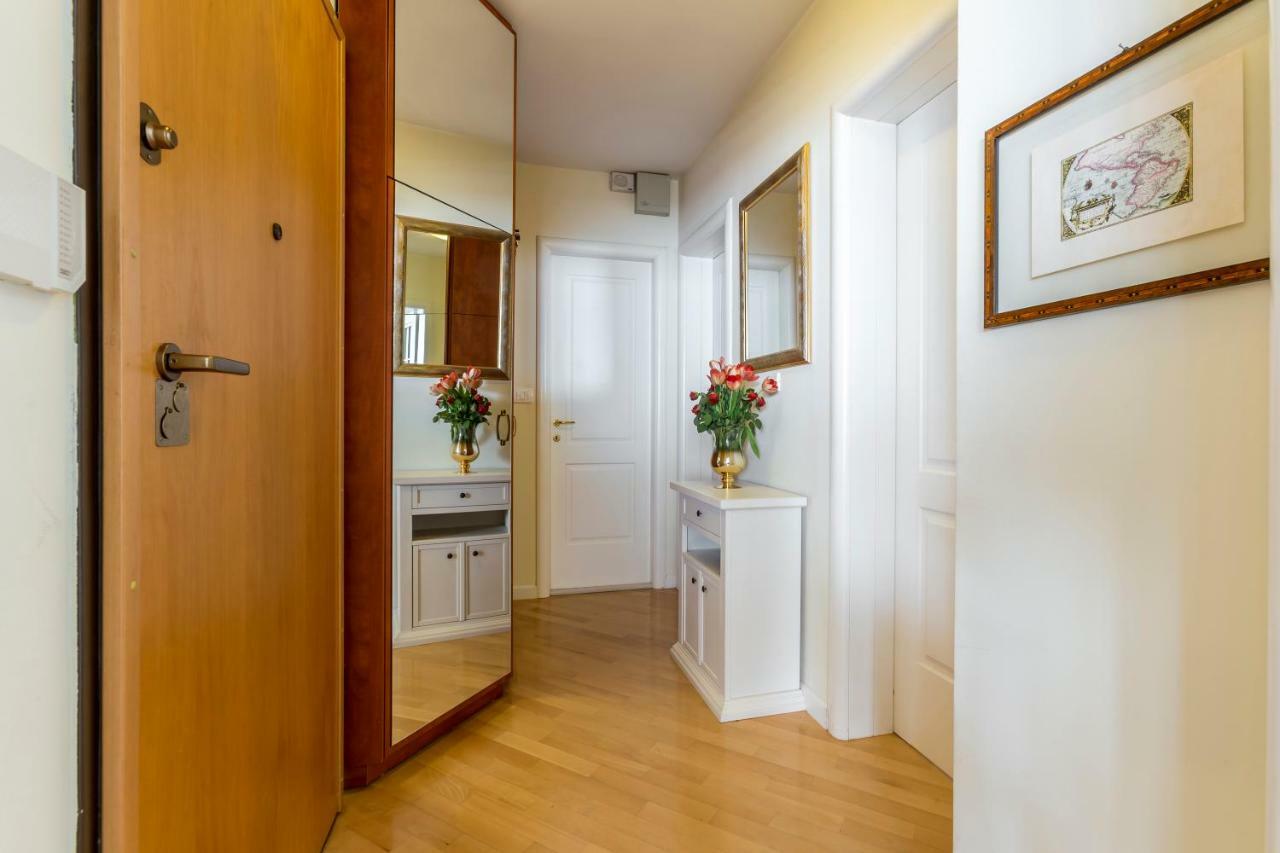 Apartament Seaside Penthouse With Hot Tub Sky Living Split Zewnętrze zdjęcie