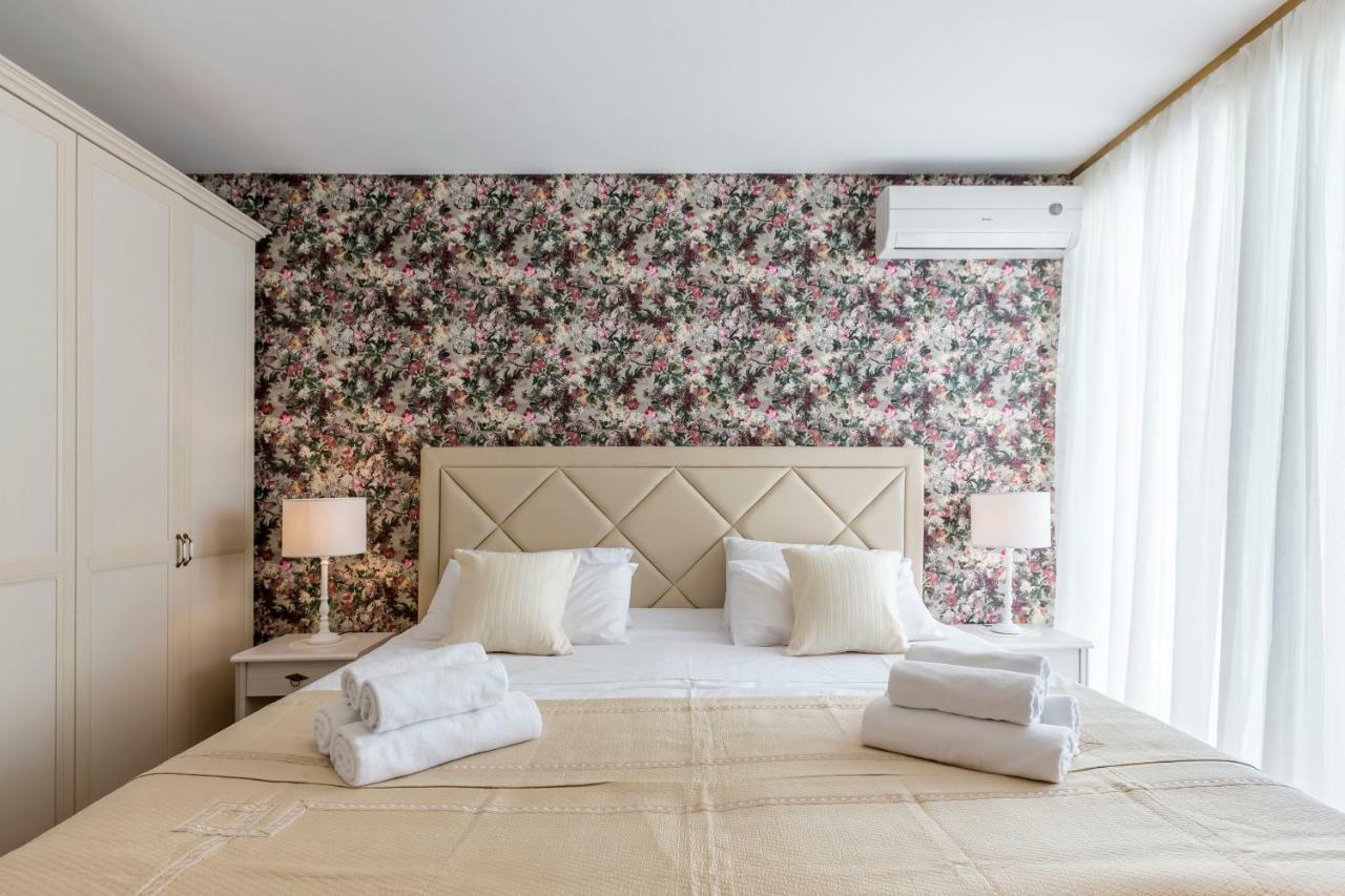 Apartament Seaside Penthouse With Hot Tub Sky Living Split Zewnętrze zdjęcie
