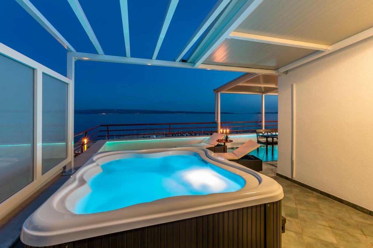 Apartament Seaside Penthouse With Hot Tub Sky Living Split Zewnętrze zdjęcie